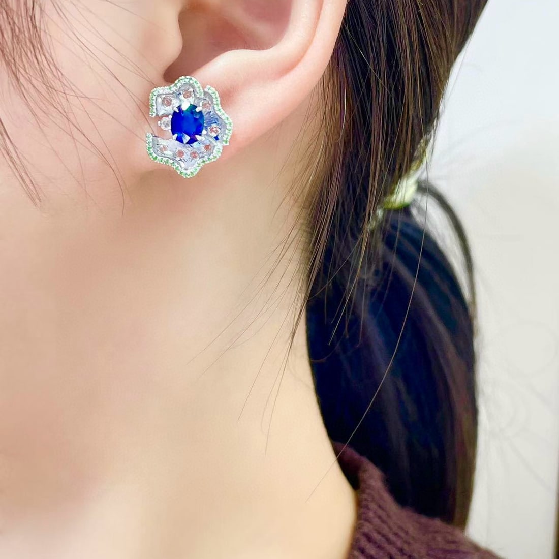 14k Gold 1.9 Ct Natural Sapphire & Tsavorite & Diamond Earrings - 6