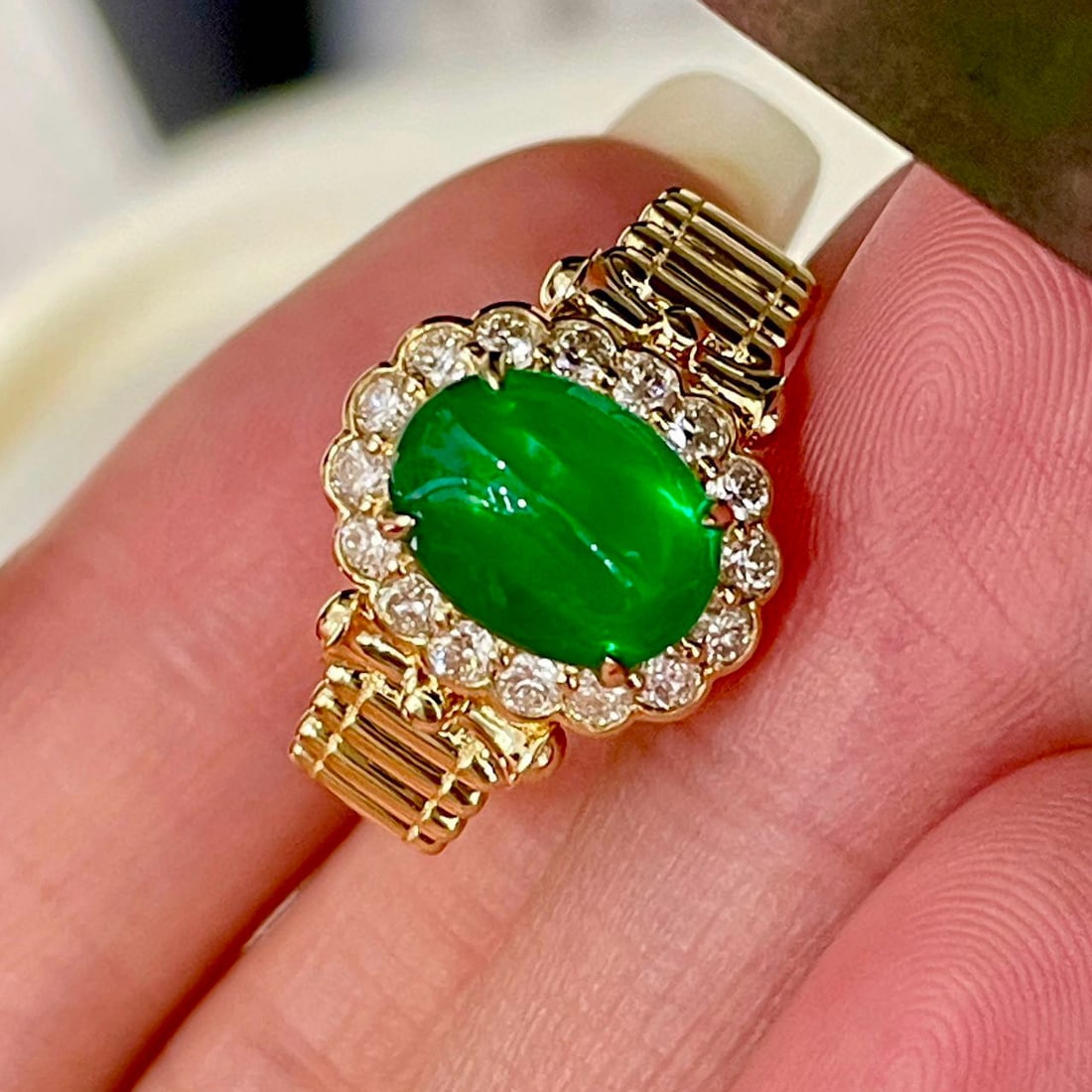 14k Gold 2.3 Ct Vivid Green Natural Emerald & Diamond Ring: Ref:230952140 // gold content:14k gold // ring size:7. 25us // // main gemstone:emerald // shape:oval // carat weight:2. 3ct // color:vivid green // treatment:natural // // adjacent gemstone 2 :