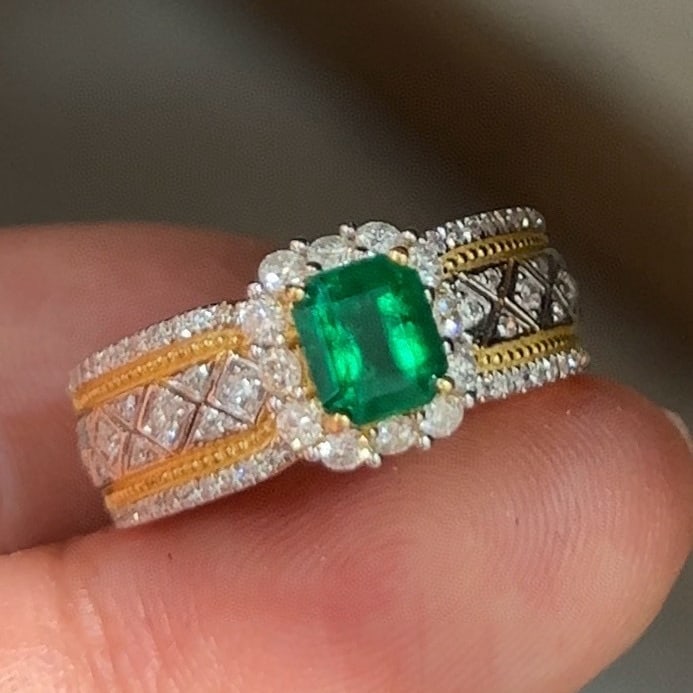 14k Gold 1.28 Ctw Vivid Green Natural Emerald & Diamond Ring: Ref:230952147 // gold content:14k gold // ring size:7. 25us // // main gemstone:emerald // shape:octagonal // carat weight:0. 73ct // color:vivid green // treatment:natural // // adjacent gemstone