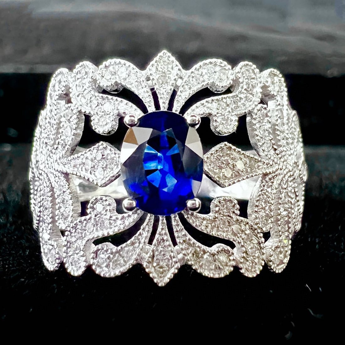 14k Gold 0.7 Ct Natural Sapphire & Diamond Ring - 3