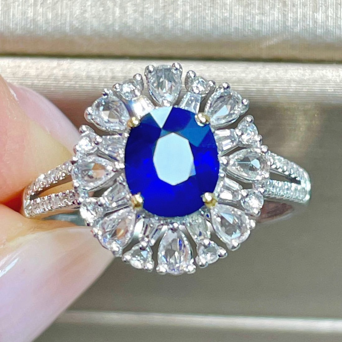 14k Gold 1.1 Ct Natural Sapphire & Sapphire & Diamond Ring - 2