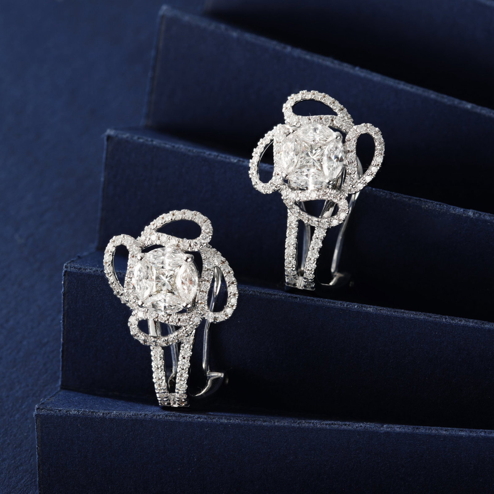 14k Gold 1.57 Ctw Natural H Diamond Earrings: Ref:230952190 // gold content:14k gold // main gemstone:diamond // shape:multiply // carat weight:1. 00ct // clarity grade:vs-si // color:h // treatment:natural // // adjacent gemstone 2 : diamond