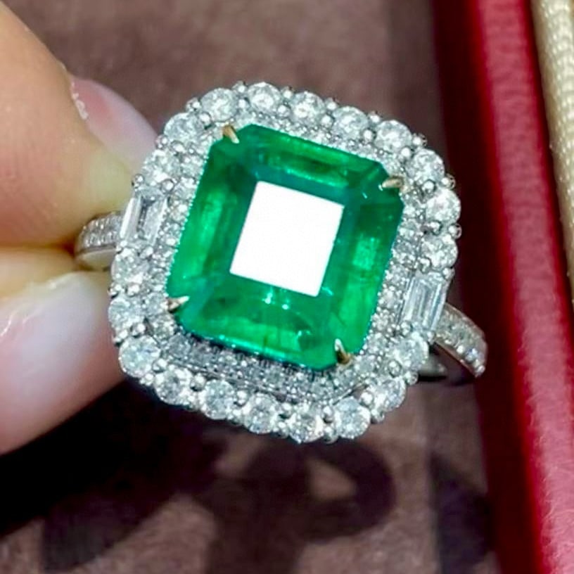 14k Gold 3.33 Ct Vivid Green Natural Emerald & Diamond Ring - 5