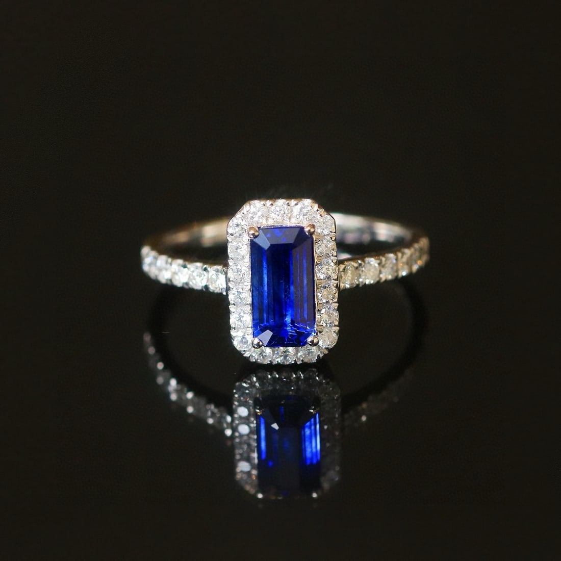 14k Gold 1.85 Ctw Natural Sapphire & Diamond Ring: Ref:230952219 // gold content:14k gold // ring size:7. 25us // // main gemstone:sapphire // shape:octagonal // carat weight:1. 39ct // color:royal blue // treatment:natural // // adjacent gemstone