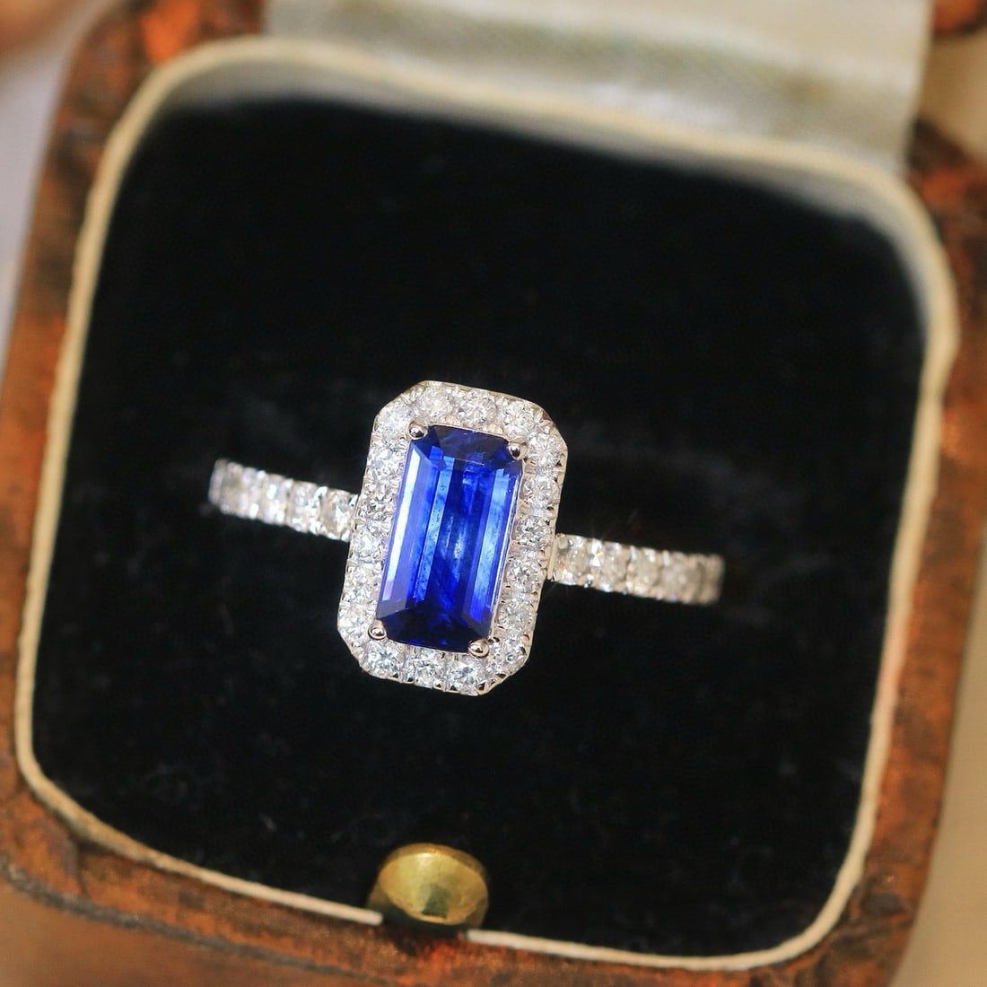 14k Gold 1.85 Ctw Natural Sapphire & Diamond Ring - 4