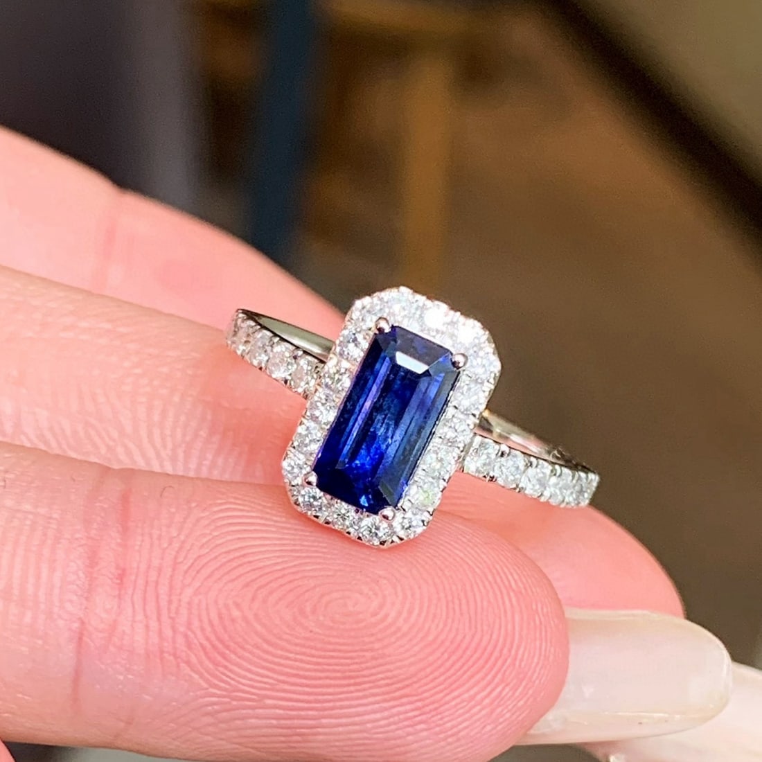 14k Gold 1.85 Ctw Natural Sapphire & Diamond Ring - 6