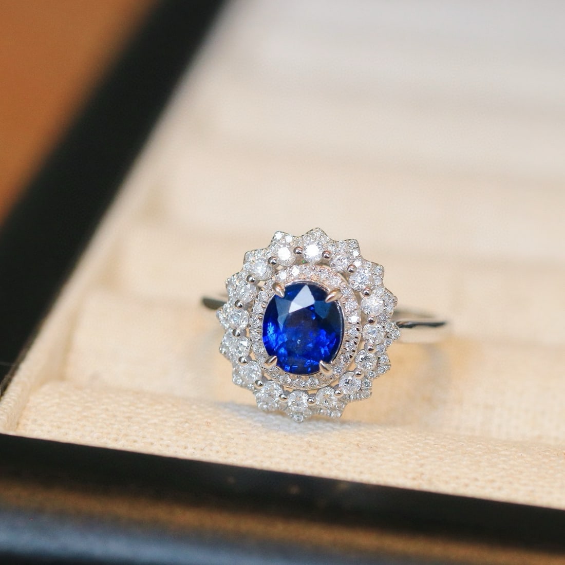 14k Gold 2.40 Ctw Natural Sapphire & Diamond Ring: Ref:230952237 // gold content:14k gold // ring size:7. 25us // // main gemstone:sapphire // shape:oval // carat weight:1. 75ct // color:royal blue // treatment:natural // // adjacent gemstone 2 : diam