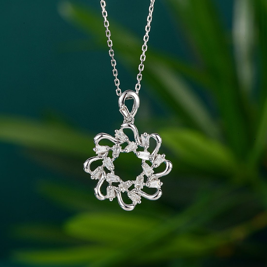 14k Gold 0.27 Ct Natural H Diamond Pendant( Without Chain ): Ref:230952245 // gold content:14k gold // main gemstone:diamond // shape:baguette // carat weight:0. 27ct // clarity grade:vs-si // color:h // treatment:natural // Condition: NewLow Estimate: