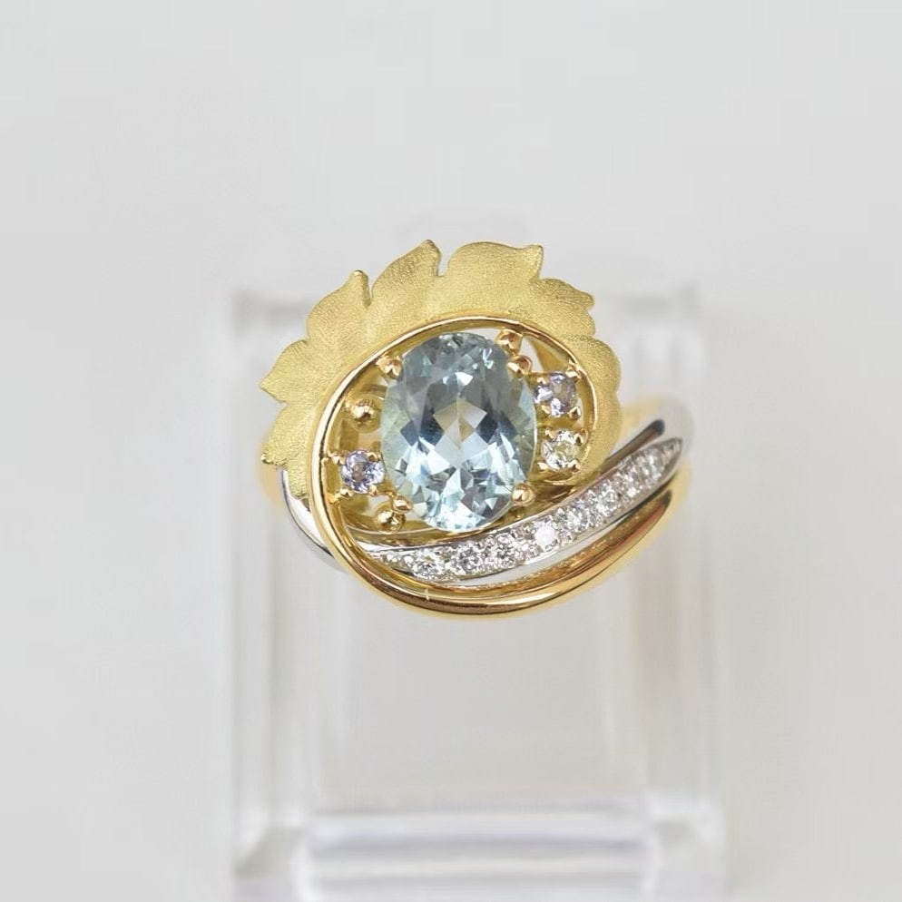14k Gold 1.82 Ctw Natural Aquamarine & Diamond Ring: Ref:230952264 // gold content:14k gold // ring size:7. 25us // // main gemstone:aquamarine // shape:oval // carat weight:1. 7ct // color:blue // treatment:natural // // adjacent gemstone 2 :
