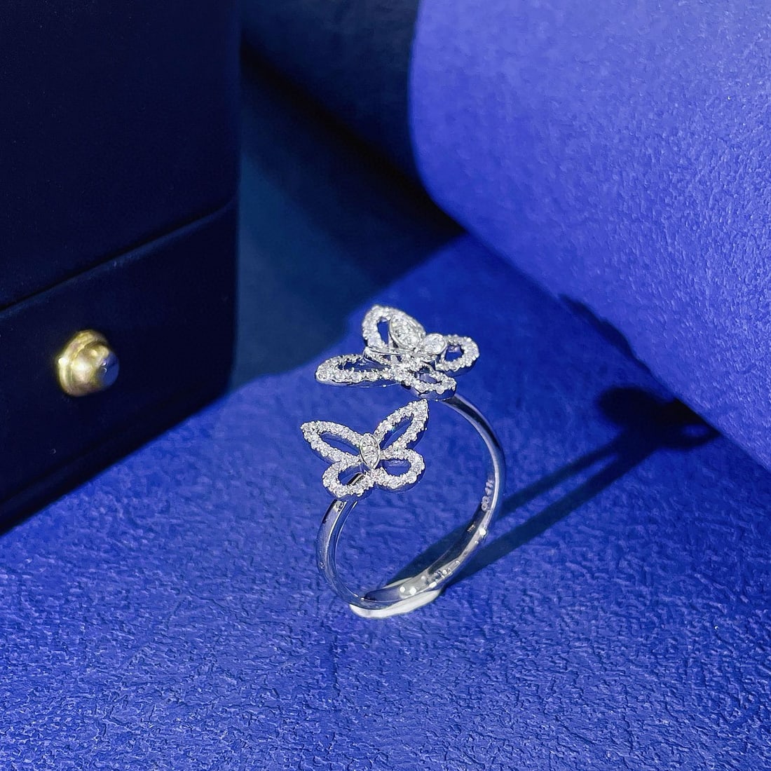 14k Gold 0.41 Ct Natural H Diamond & Butterfly Ring: Ref:230952306 // gold content:14k gold // ring size:7. 25us // // main gemstone:diamond // shape:round // carat weight:0. 41ct // clarity grade:vs-si // color:h // treatment:natural // cut grade:g