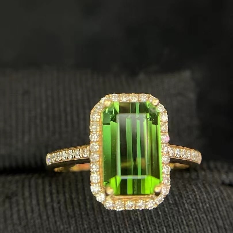 14k Gold 3.86 Ct Natural Tourmaline & Diamond Ring: Ref:230952311 // gold content:14k gold // ring size:7. 25us // // main gemstone:tourmaline // shape:octagonal // carat weight:3. 86ct // color:green // treatment:natural // // adjacent gemstone 2 : di