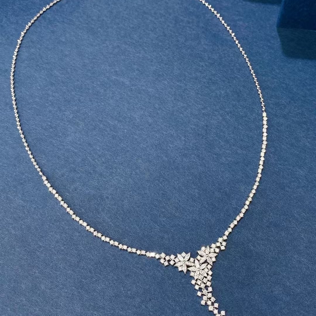 14k Gold 2.73 Ct Natural H Diamond Necklace: Ref:230952336 // gold content:14k gold // main gemstone:diamond // shape:multiply // carat weight:2. 73ct // clarity grade:vs-si // color:h // treatment:natural // Condition: NewLow Estimate: