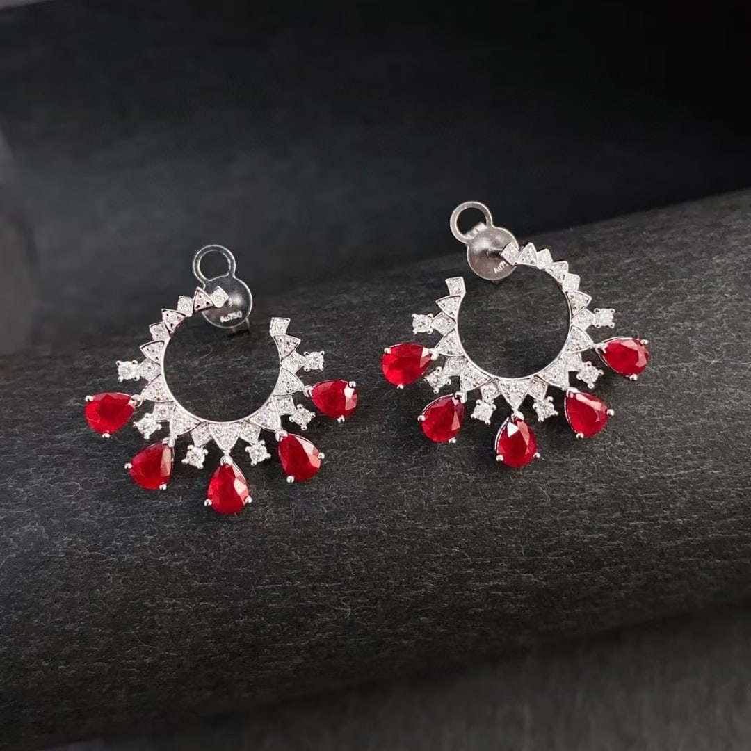 14k Gold 2.3 Ctw Vivid Red Natural Ruby & Diamond Earrings: Ref:230952357 // gold content:14k gold // main gemstone:ruby // shape:pear // carat weight:2ct // color:vivid red // treatment:natural // // adjacent gemstone 2 : diamond // shape:round // carat