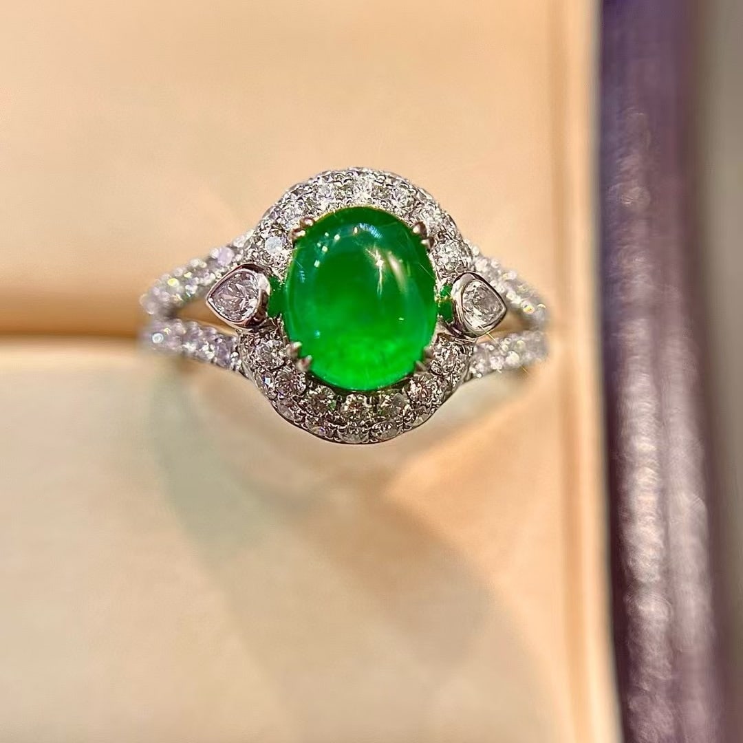 14k Gold 2.54 Ctw Vivid Green Natural Emerald & Diamond Ring: Ref:230952364 // gold content:14k gold // ring size:7. 25us // // main gemstone:emerald // shape:oval // carat weight:1. 80ct // color:vivid green // treatment:natural // // adjacent gemstone 2 :