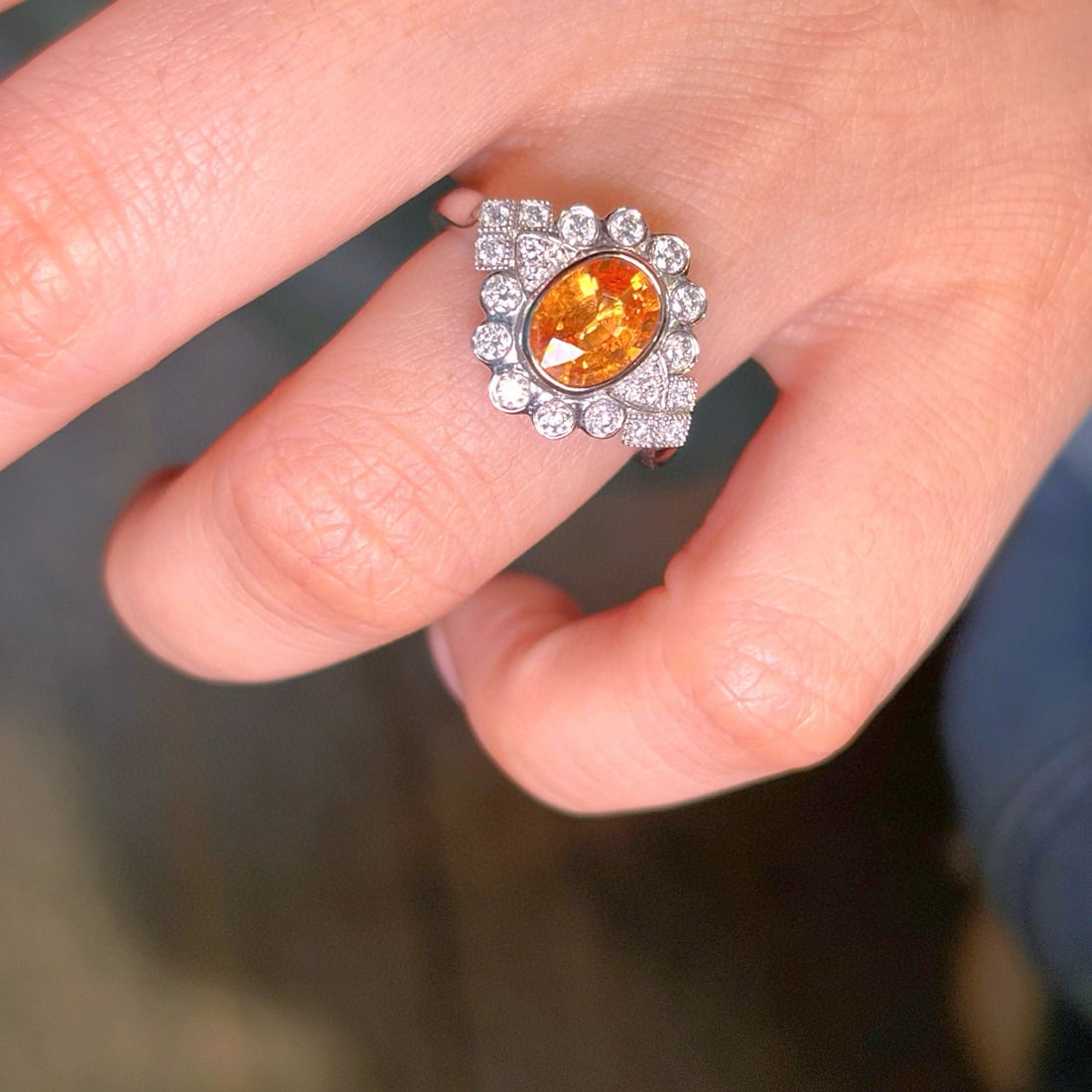 14k Gold 1.90 Ctw Natural Spessartine & Diamond Ring: Ref:230952375 // gold content:14k gold // ring size:7. 25us // // main gemstone:spessartine // shape:oval // carat weight:1. 50ct // color:orange // treatment:natural // // adjacent gemstone 2 : diamo