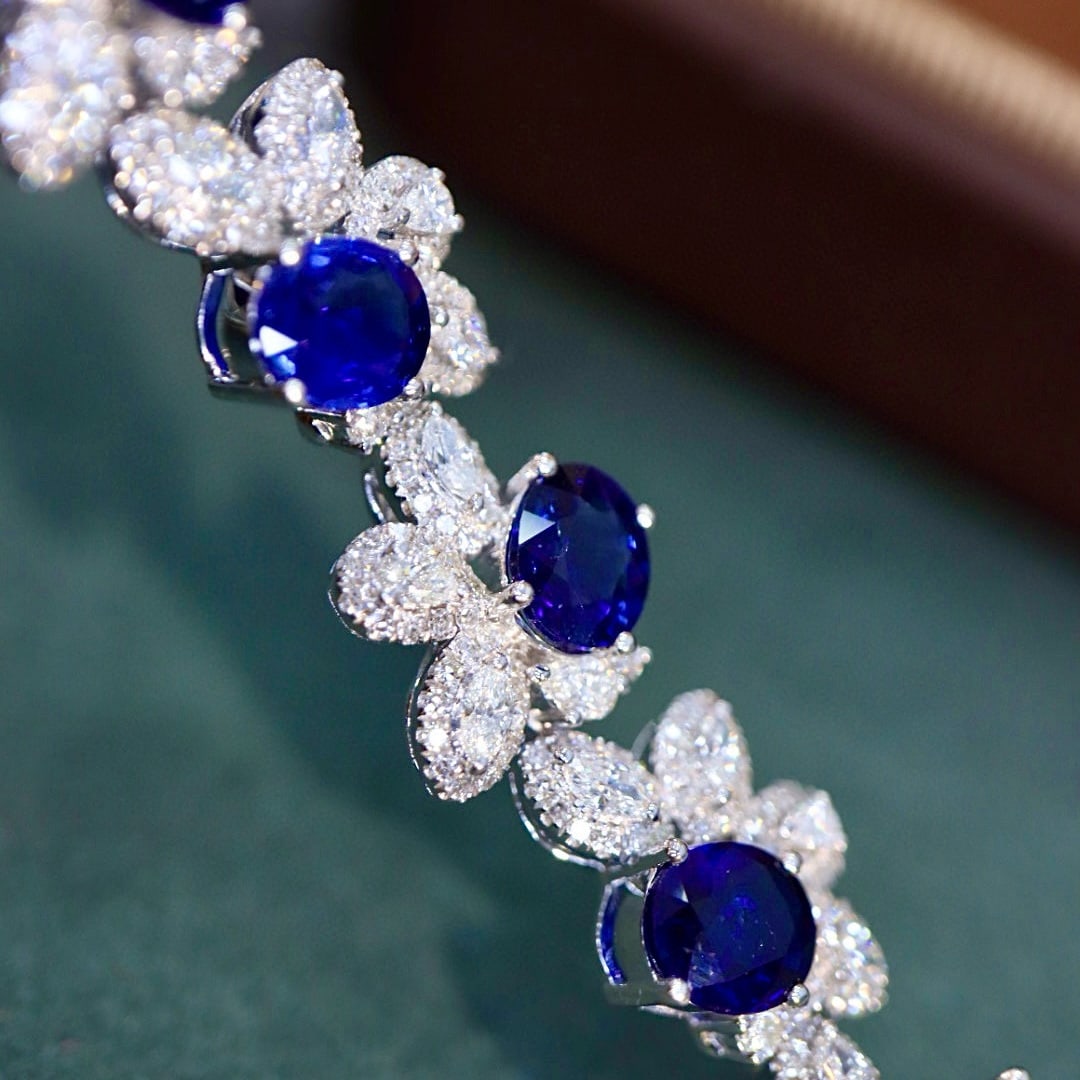 14k Gold 11.95 Ctw Vivid Blue Natural Sapphire & Diamond Bracelet: Ref:230952425 // gold content:14k gold // main gemstone:sapphire // shape:multiply // carat weight:8. 30ct // color:vivid blue // treatment:natural // // adjacent gemstone 2 : diamond // shape:multipl
