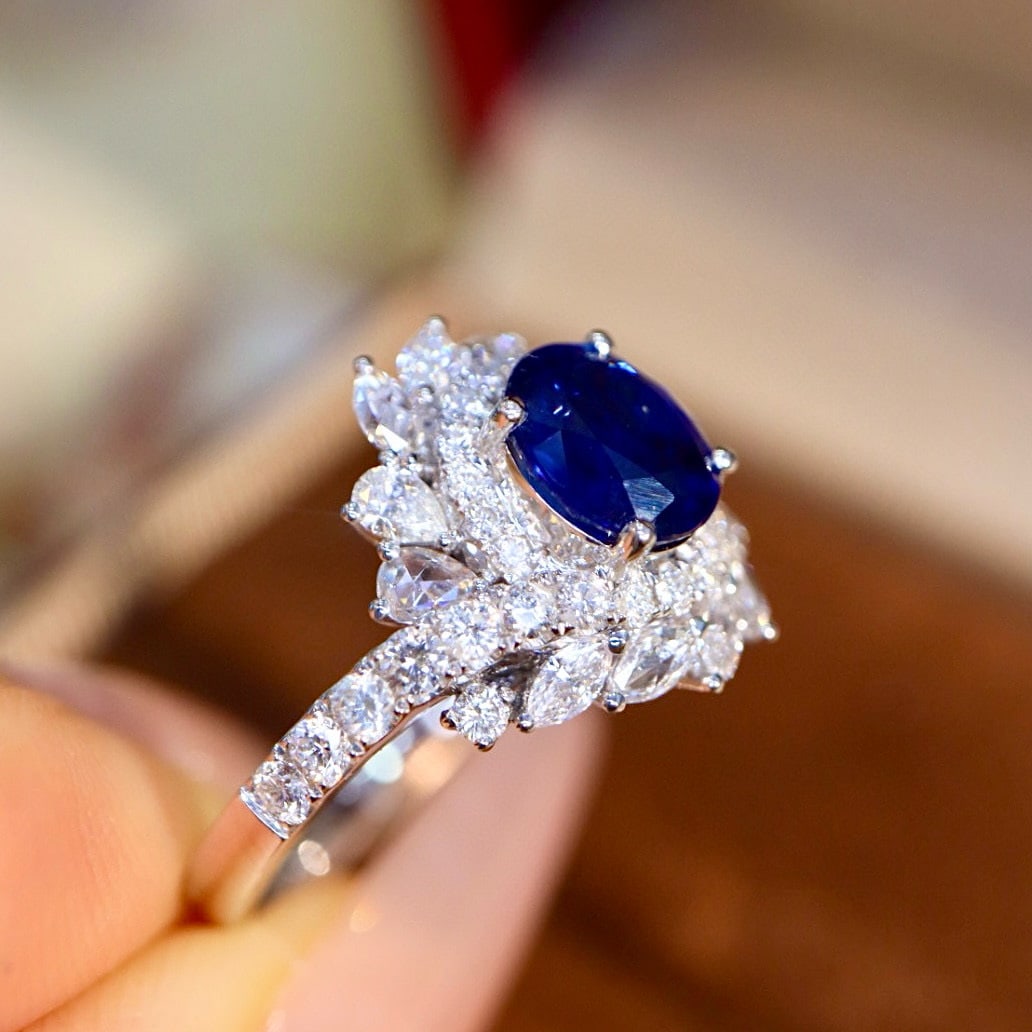 14k Gold 2.31 Ctw Vivid Blue Natural Sapphire & Diamond Ring - 3