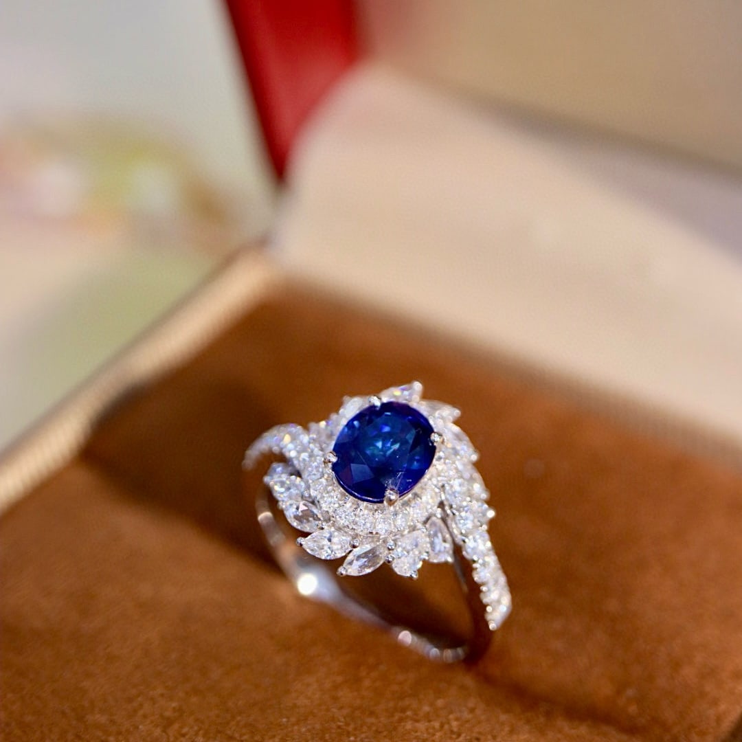 14k Gold 2.31 Ctw Vivid Blue Natural Sapphire & Diamond Ring - 6