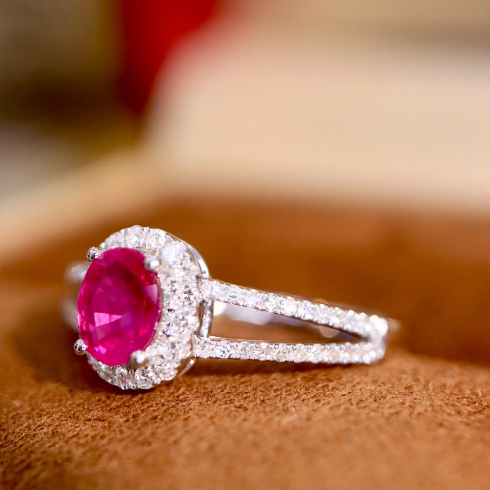 14k Gold 0.70 Ctw Natural Ruby & Diamond Ring - 4