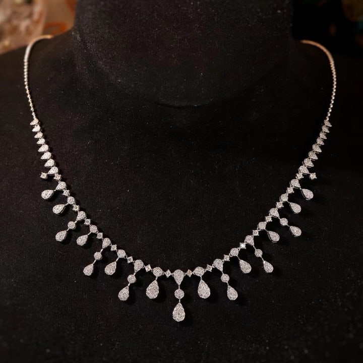 14k Gold 2.7 Ct Natural H Diamond Necklace: Ref:230953014 // gold content:14k gold // main gemstone:diamond // shape:round // carat weight:2. 7ct // clarity grade:vs-si // color:h // treatment:natural // cut grade:g // Condition: New Low Estim