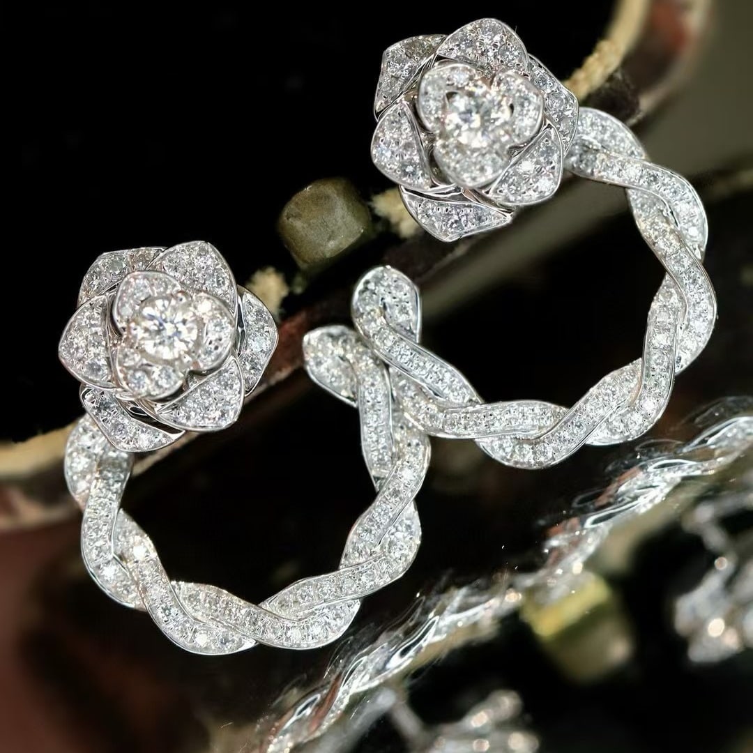 14k Gold 0.46 Ct Natural H Diamond Earrings: Ref:230953030 // gold content:14k gold // main gemstone:diamond // shape:round // carat weight:0. 46ct // clarity grade:vs-si // color:h // treatment:natural // cut grade:g // Condition: NewLow