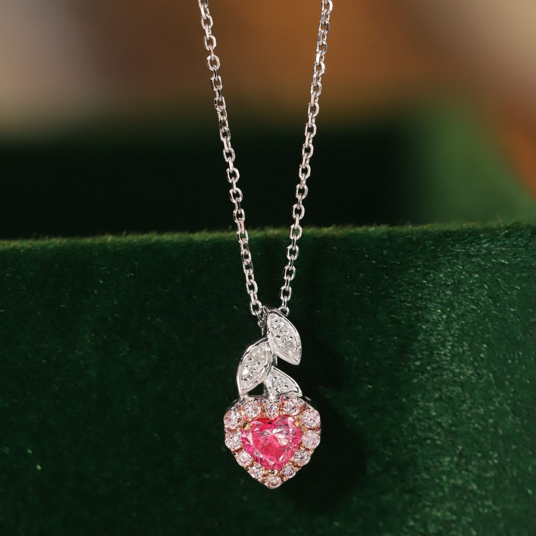 14k Gold 0.20 Ctw Natural Pink Diamond & Diamond Necklace: Ref:230953037 // gold content:14k gold // main gemstone:pink diamond // shape:heart // carat weight:0. 13ct // color:pink // treatment:natural // // adjacent gemstone 2 : diamond // shape:round //