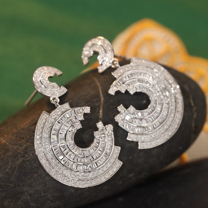 14k Gold 1 Ct Natural H Diamond Earrings: Ref:230953065 // gold content:14k gold // main gemstone:diamond // shape:multiply // carat weight:1ct // clarity grade:vs-si // color:h // treatment:natural // Condition: NewLow Estimate: