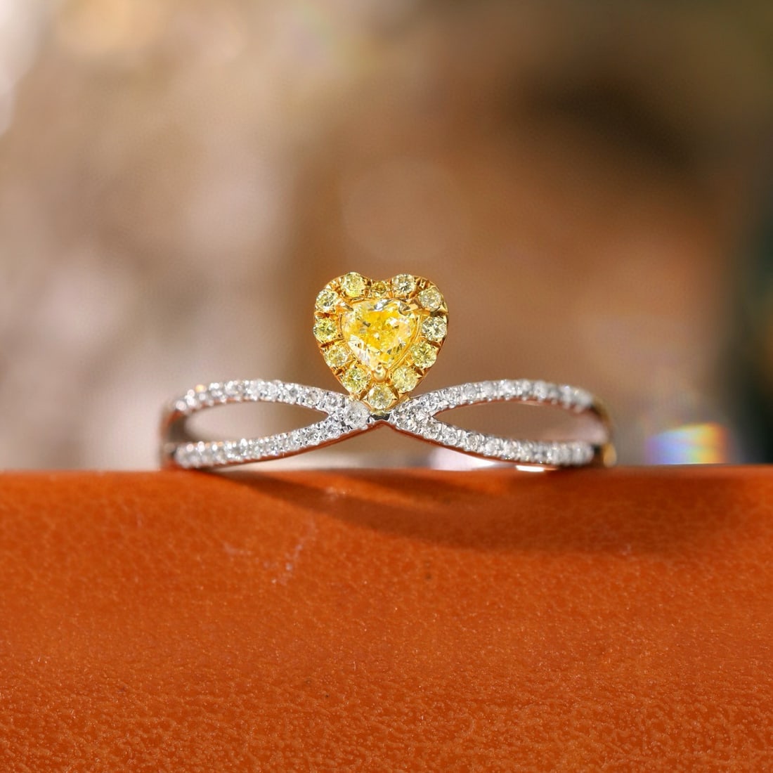 14k Gold 0.32 Ctw Natural Yellow Diamond & Diamond Ring: Ref:230953102 // gold content:14k gold // ring size:7. 25us // // main gemstone:yellow diamond // shape:heart // carat weight:0. 15ct // color:yellow // treatment:natural // // adjacent gemstone 2 : d