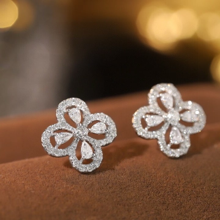 14k Gold 0.8 Ct Natural H Diamond Earrings: Ref:230953158 // gold content:14k gold // main gemstone:diamond // shape:multiply // carat weight:0. 8ct // clarity grade:vs-si // color:h // treatment:natural // Condition: NewLow Estimate: