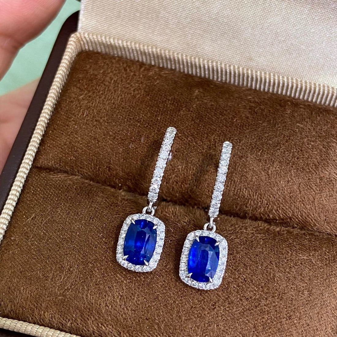 14k Gold 2.43 Ctw Natural Sapphire & Diamond Earrings: Ref:230953167 // gold content:14k gold // main gemstone:sapphire // shape:cushion // carat weight:2. 0ct // color:cornflower blue // treatment:natural // // adjacent gemstone 2 : diamond // shape:roun