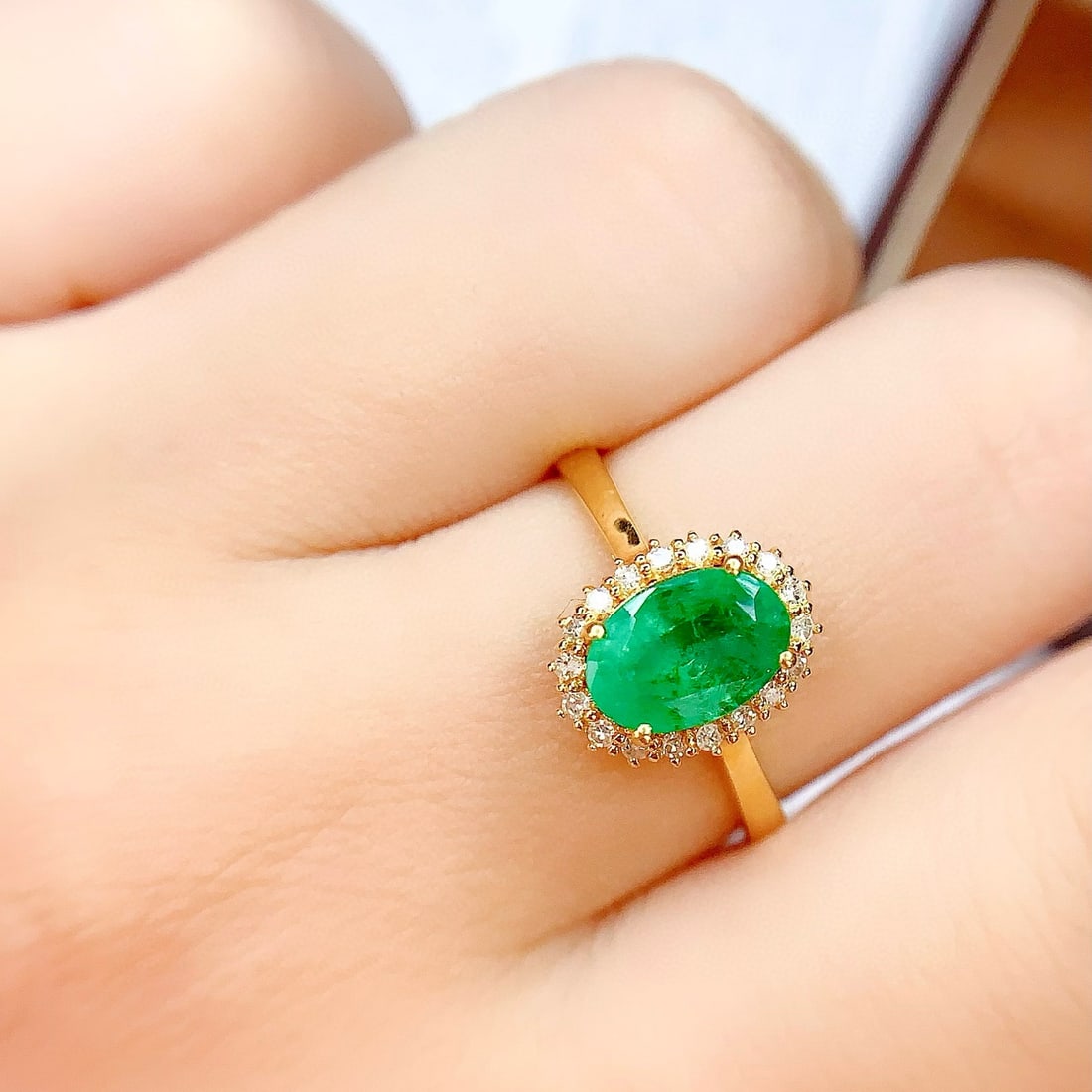14k Gold 1.4 Ct Natural Emerald & Diamond Ring - 6