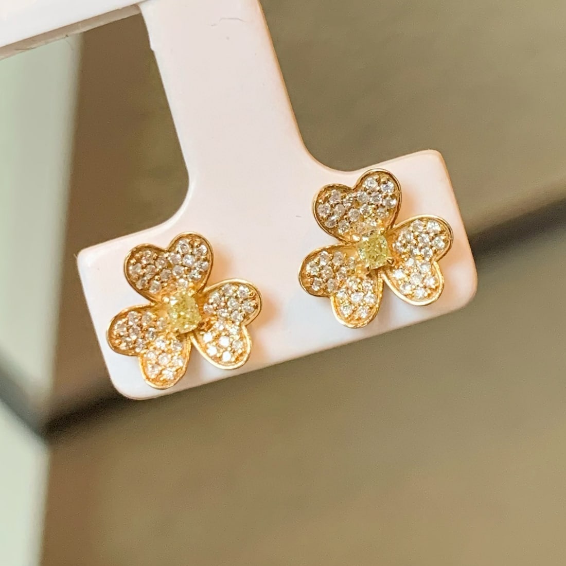 14k Gold 0.52 Ctw Natural Yellow Diamond & Diamond & Flowers Earrings - 5
