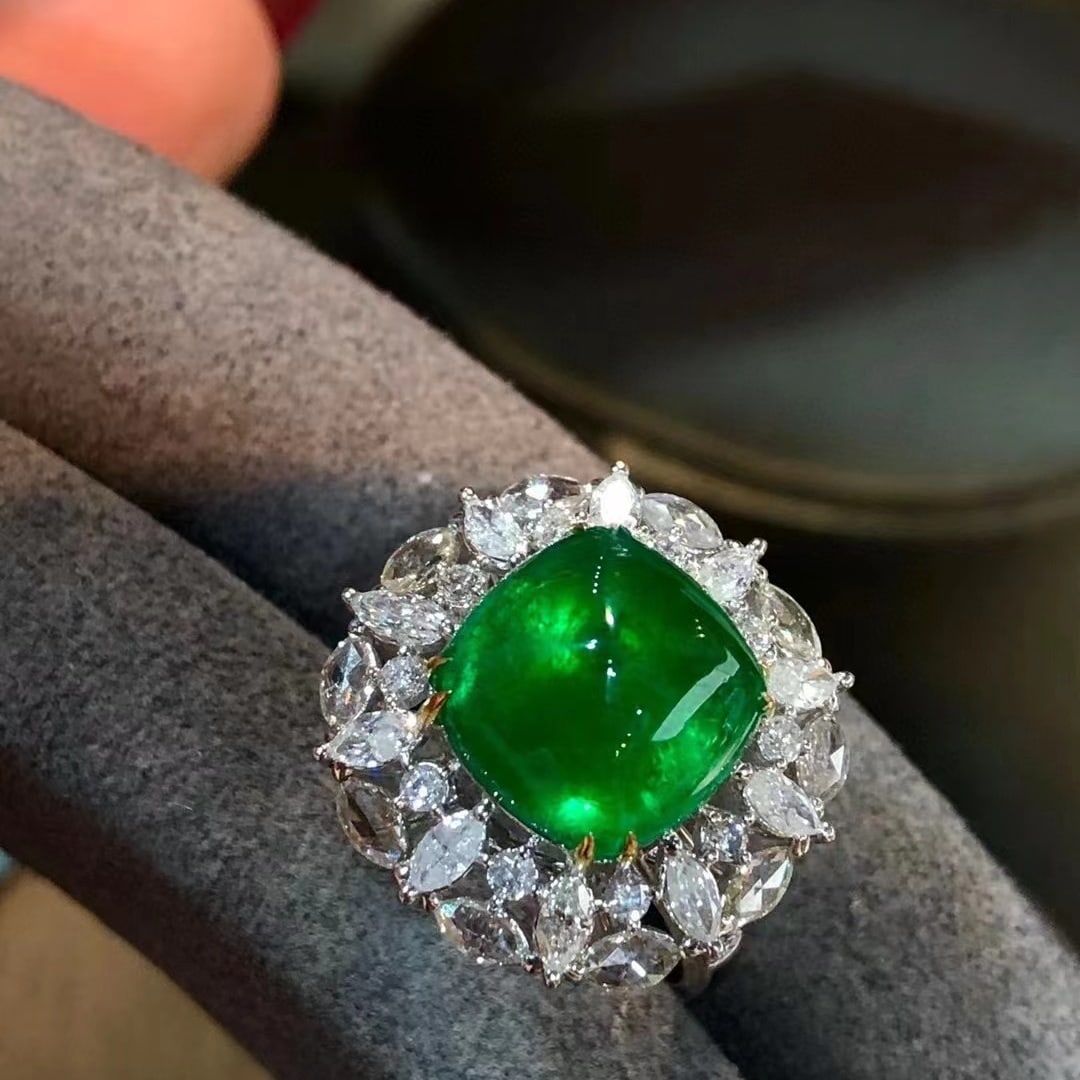 14k Gold 5.88 Ct Vivid Green Natural Emerald & Diamond Ring/pendant( Without Chain ): Ref:230953215 // gold content:14k gold // ring size:7. 25us // // main gemstone:emerald // shape:suger-loaf // carat weight:5. 88ct // color:vivid green // treatment:natural // // adjacent