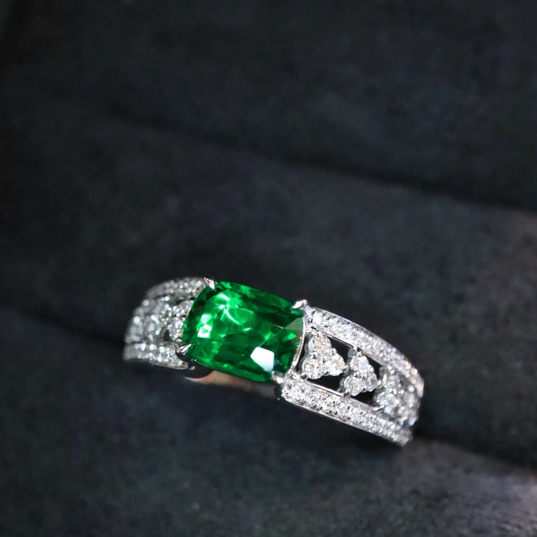 14k Gold 1.41 Ctw Natural Tsavorite & Diamond Ring - 2