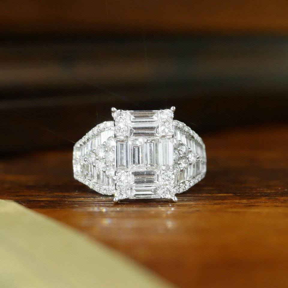 14k Gold 4.2 Ct Natural H Diamond Ring: Ref:230954037 // gold content:14k gold // ring size:7. 25us // // main gemstone:diamond // shape:multiply // carat weight:4. 2ct // clarity grade:vs-si // color:h // treatment:natural // Condition: Ne