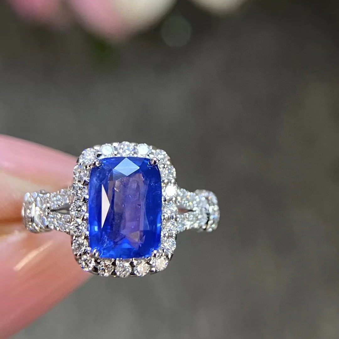 14k Gold 3.59 Ctw Natural Sapphire & Lab Grown Diamond Ring: Ref:230954057 // gold content:14k gold // ring size:7. 25us // // main gemstone:sapphire // shape:cushion // carat weight:3. 1ct // color:cornflower blue // treatment:natural // // adjacent