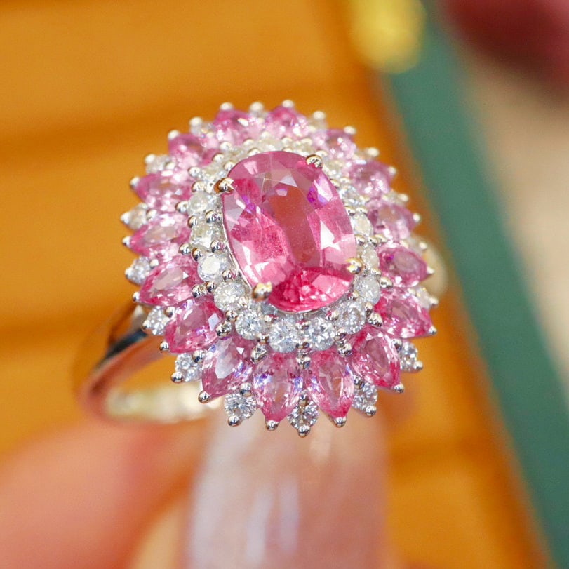 14k Gold 1.36 Ctw Natural Padparadscha Sapphire & Diamond Ring - 3