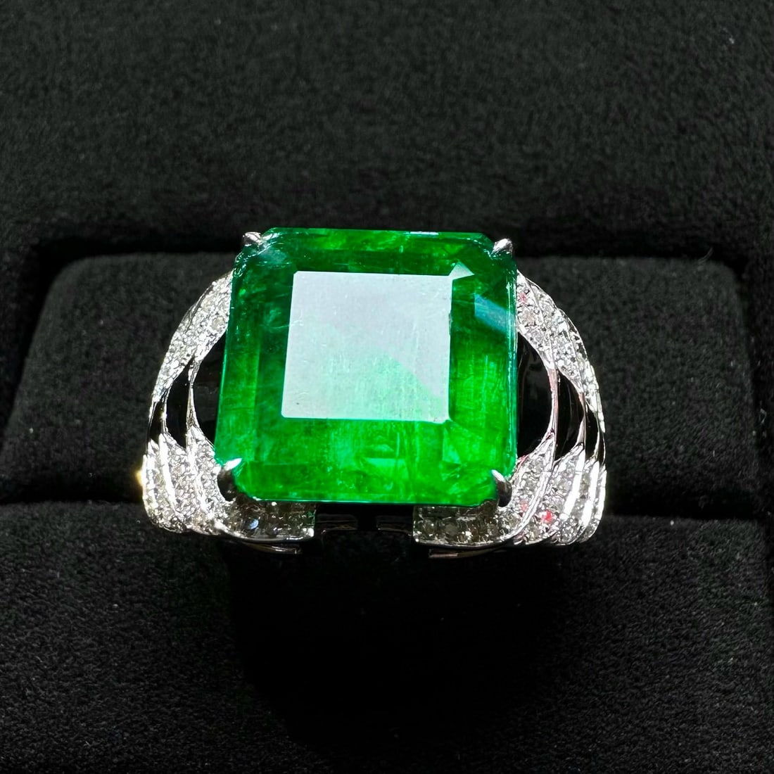 14k Gold 4.59 Ct Vivid Green Natural Emerald & Diamond Ring (1 of 5)