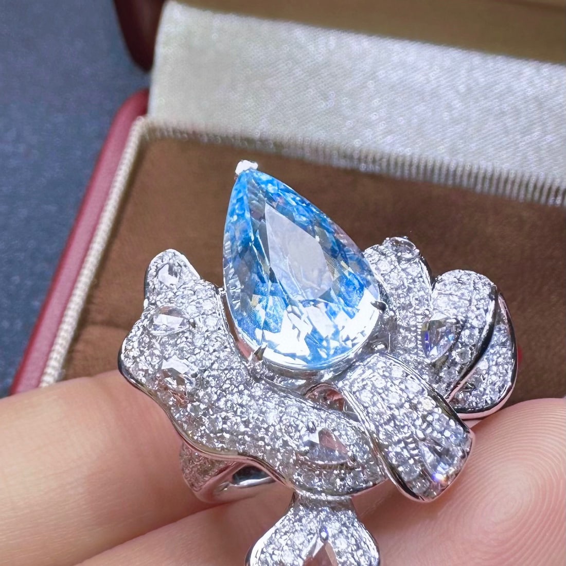 14k Gold 4.70 Ctw Natural Aquamarine & Diamond Ring - 4