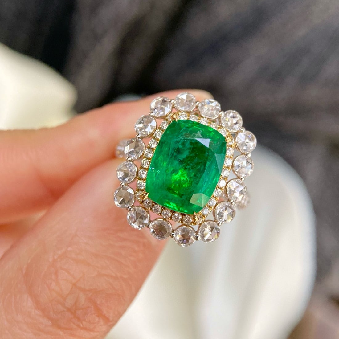 14k Gold 5.74 Ctw Vivid Green Natural Emerald & Diamond Ring/pendant( Without Chain ) (1 of 6)