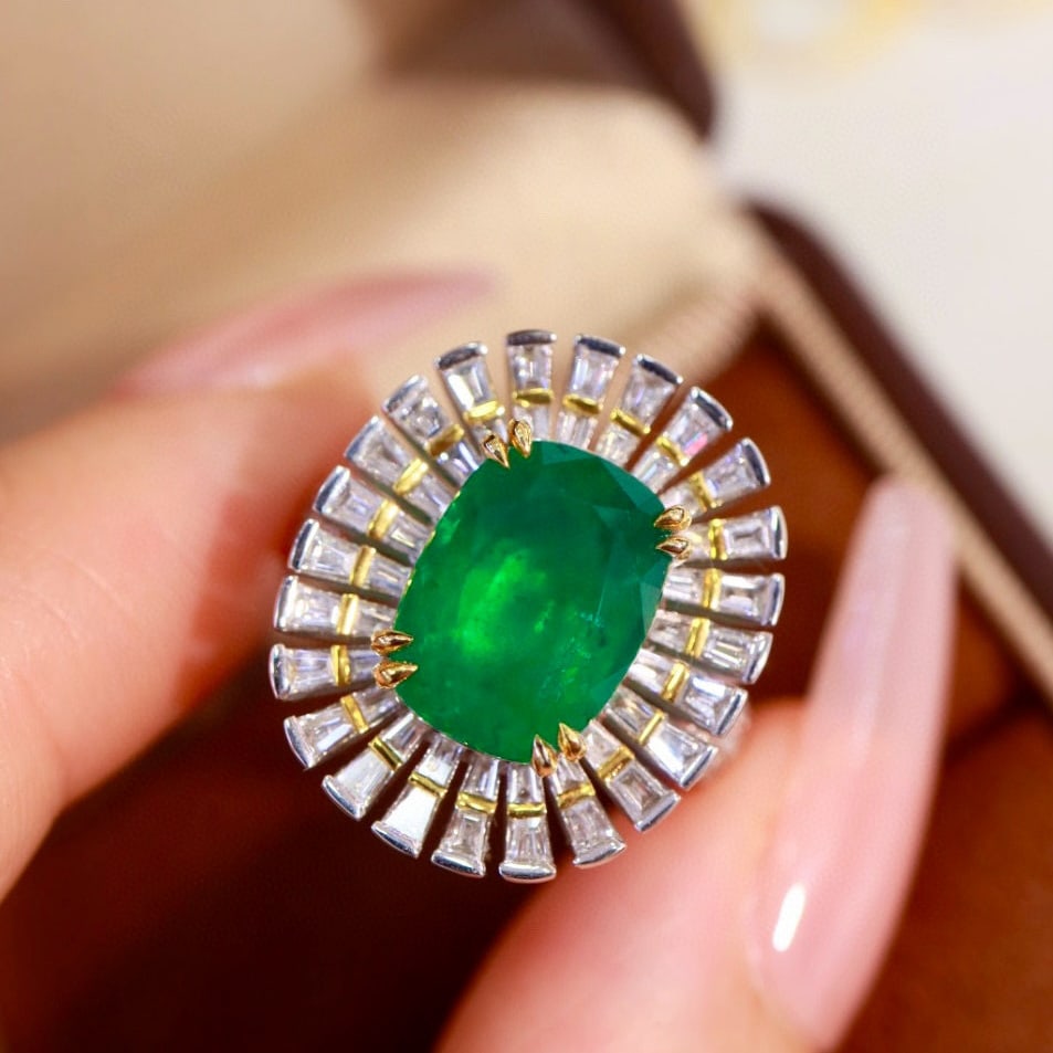 14k Gold 5.96 Ctw Vivid Green Natural Emerald & Diamond Ring: Ref:230954369 // gold content:14k gold // ring size:7. 25us // // main gemstone:emerald // shape:cushion // carat weight:4. 85ct // color:vivid green // treatment:natural // // adjacent gemstone 2 : d