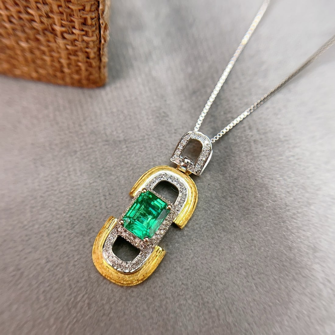 14k Gold 1.00 Ct Natural Emerald & Diamond Pendant( Without Chain ) - 5