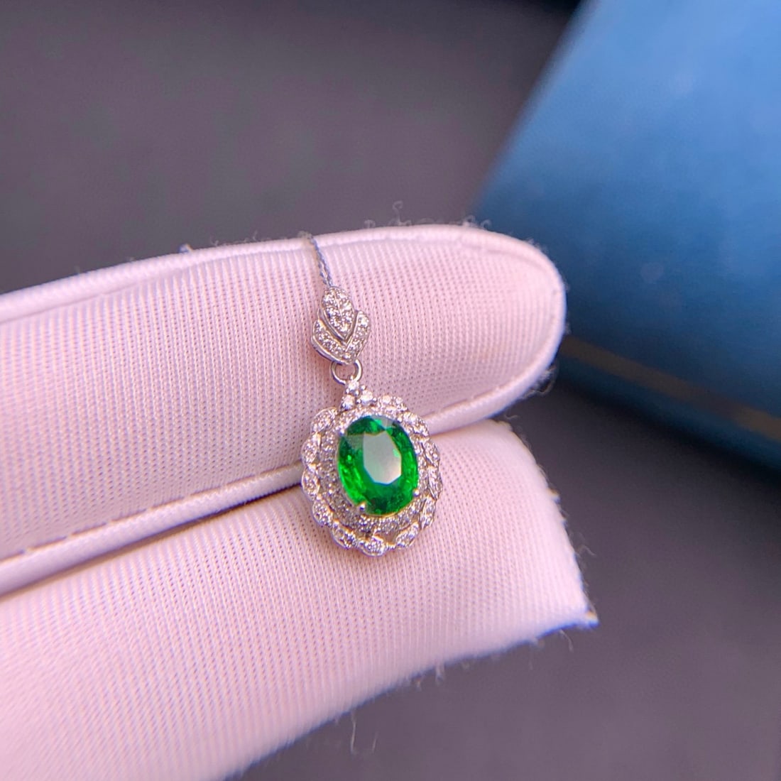 14k Gold 1.09 Ct Vivid Green Natural Tsavorite & Diamond Pendant( Without Chain ) - 6