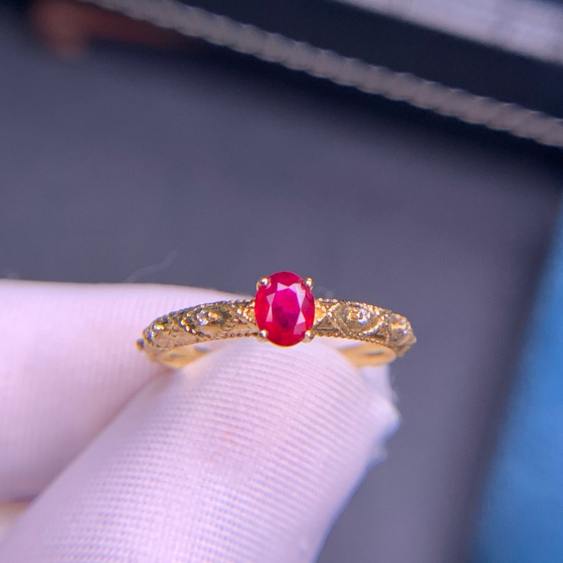 14k Gold 0.45 Ct Natural Ruby & Diamond Ring: Ref:230954447 // gold content:14k gold // ring size:7. 25us // // main gemstone:ruby // shape:oval // carat weight:0. 45ct // color:red // treatment:natural // // adjacent gemstone 2 : diamond //
