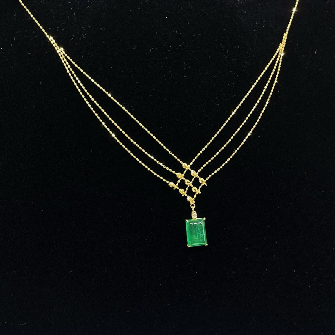 14k Gold 2.10 Ct Natural Emerald & Diamond Necklace: Ref:230957006 // gold content:14k gold // main gemstone:emerald // shape:rectangle // carat weight:2. 10ct // color:green // treatment:natural // // adjacent gemstone 2 : diamond // shape:round //