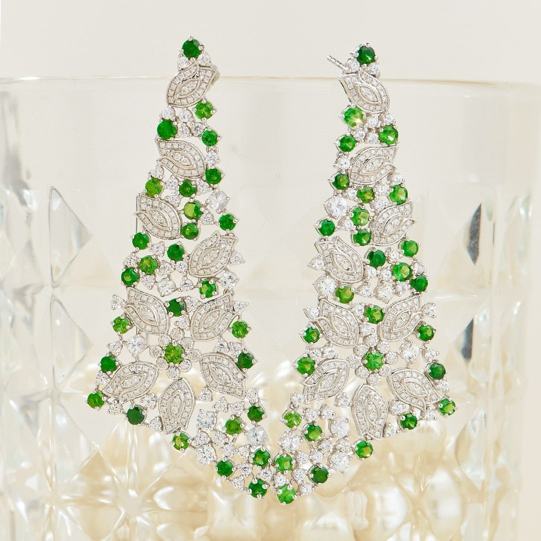 14k Gold 3.30 Ct Natural Tsavorite & Diamond Earrings: Ref:230957016 // gold content:14k gold // main gemstone:tsavorite // shape:round // carat weight:3. 30ct // color:green // treatment:natural // cut grade:g // // adjacent gemstone 2 : diamond //