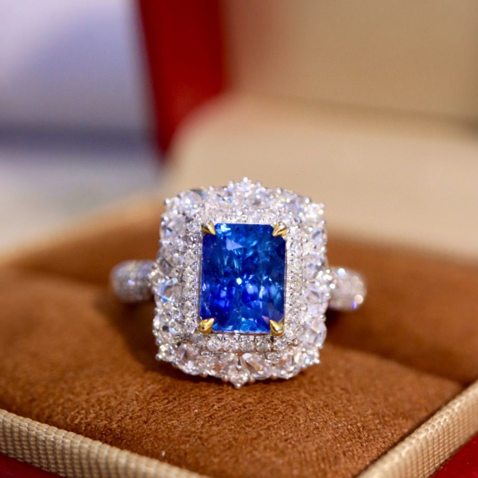 14k Gold 2.34 Ctw Natural Sapphire & Diamond Ring: Ref:230957035 // gold content:14k gold // ring size:7. 25us // // main gemstone:sapphire // shape:octagonal // carat weight:1. 90ct // color:cornflower blue // treatment:natural // // adjacent