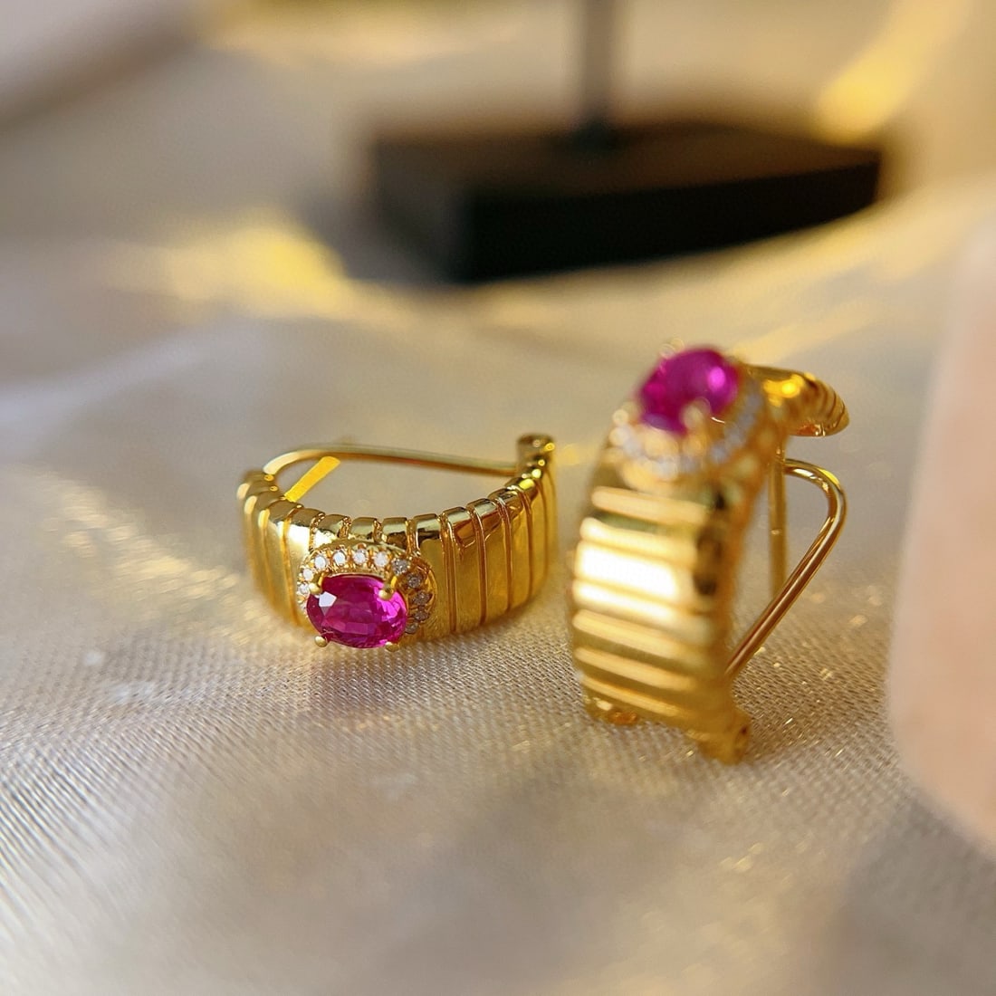 14k Gold 1.00 Ct Natural Ruby & Diamond Earrings - 3