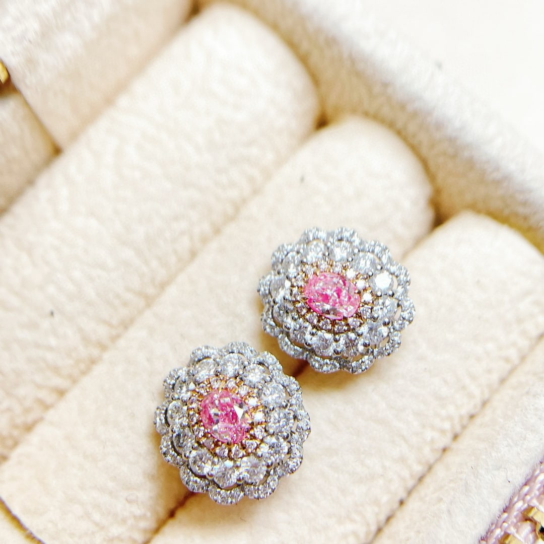 14k Gold 1.17 Ctw Natural Pink Diamond & Diamond Earrings: Ref:230957229 // gold content:14k gold // main gemstone:pink diamond // shape:oval // carat weight:0. 35ct // color:pink // treatment:natural // // adjacent gemstone 2 : diamond // shape:round //