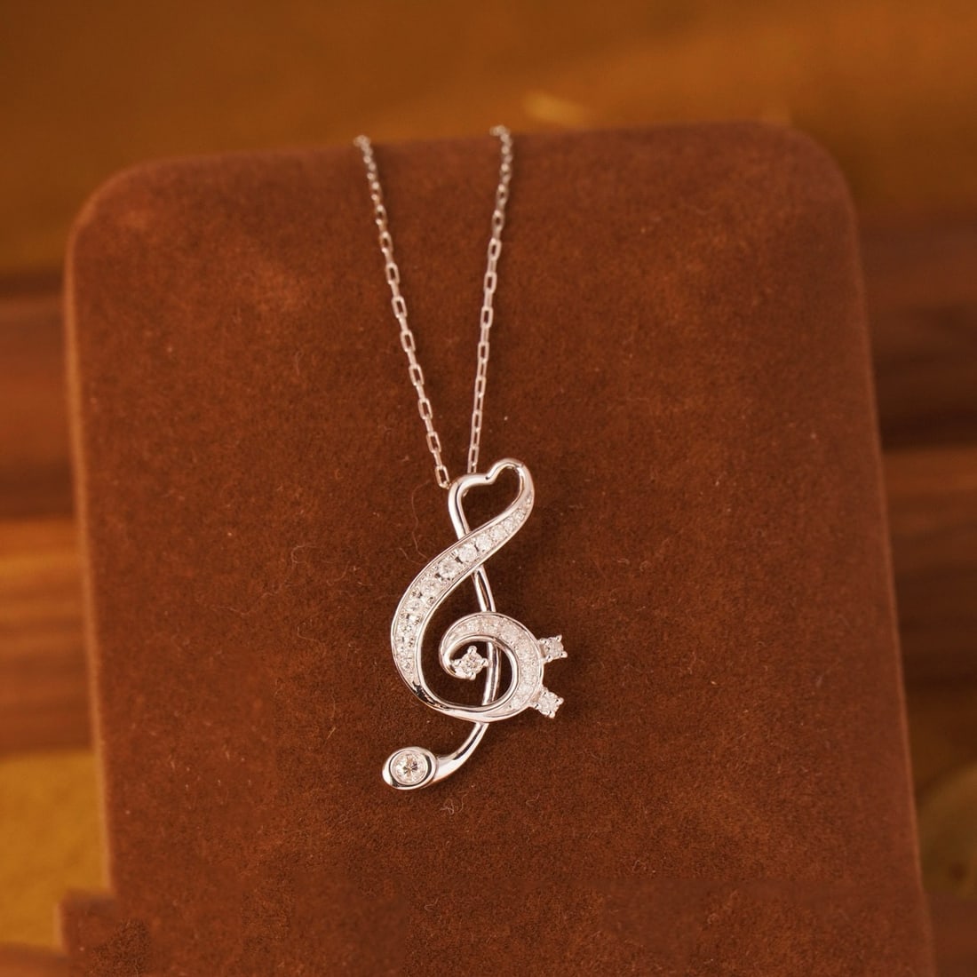 14k Gold 0.28 Ct Natural H Diamond Pendant( Without Chain ): Ref:230957236 // gold content:14k gold // main gemstone:diamond // shape:round // carat weight:0. 28ct // clarity grade:vs-si // color:h // treatment:natural // cut grade:g // Condition: NewLow